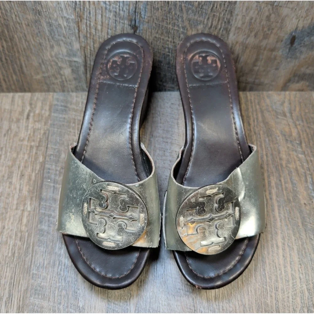 Tory Burch Women's Patty Silver Patent Leather Platform Wedge Slide Sandals Sz 5